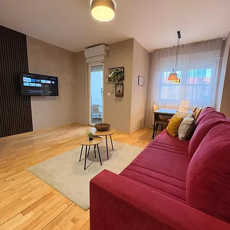 Nar Royalton #01 Free Parking *